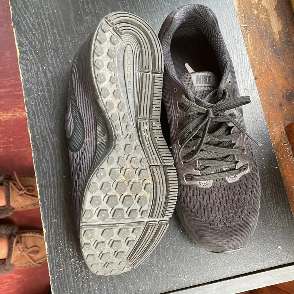 Nike running sneakers - Picture 3 of 4